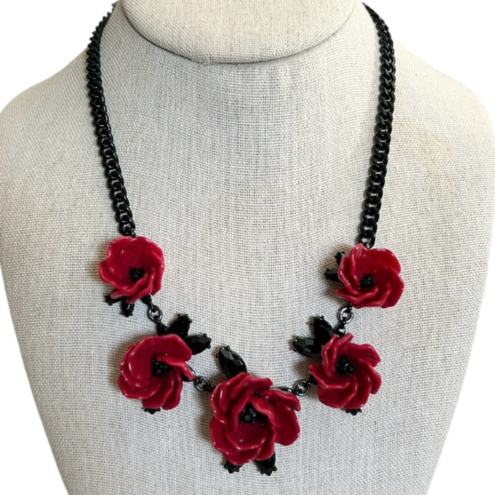 DIVA USA Black and Red Rose Adjustable Choker Necklace with Black Chain